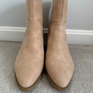 Dolce Vita suede booties - size 10